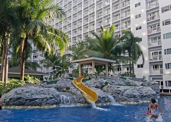 Shore Hyplace Moa Manila